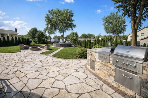 Tiny photo for 960 Sycamore Court, Hoffman Estates, IL 60192 (MLS # 12601981)