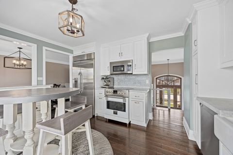 Tiny photo for 960 Sycamore Court, Hoffman Estates, IL 60192 (MLS # 12601981)