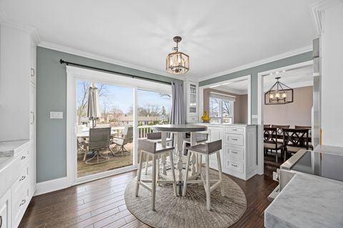 Tiny photo for 960 Sycamore Court, Hoffman Estates, IL 60192 (MLS # 12601981)