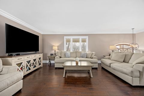 Tiny photo for 960 Sycamore Court, Hoffman Estates, IL 60192 (MLS # 12601981)