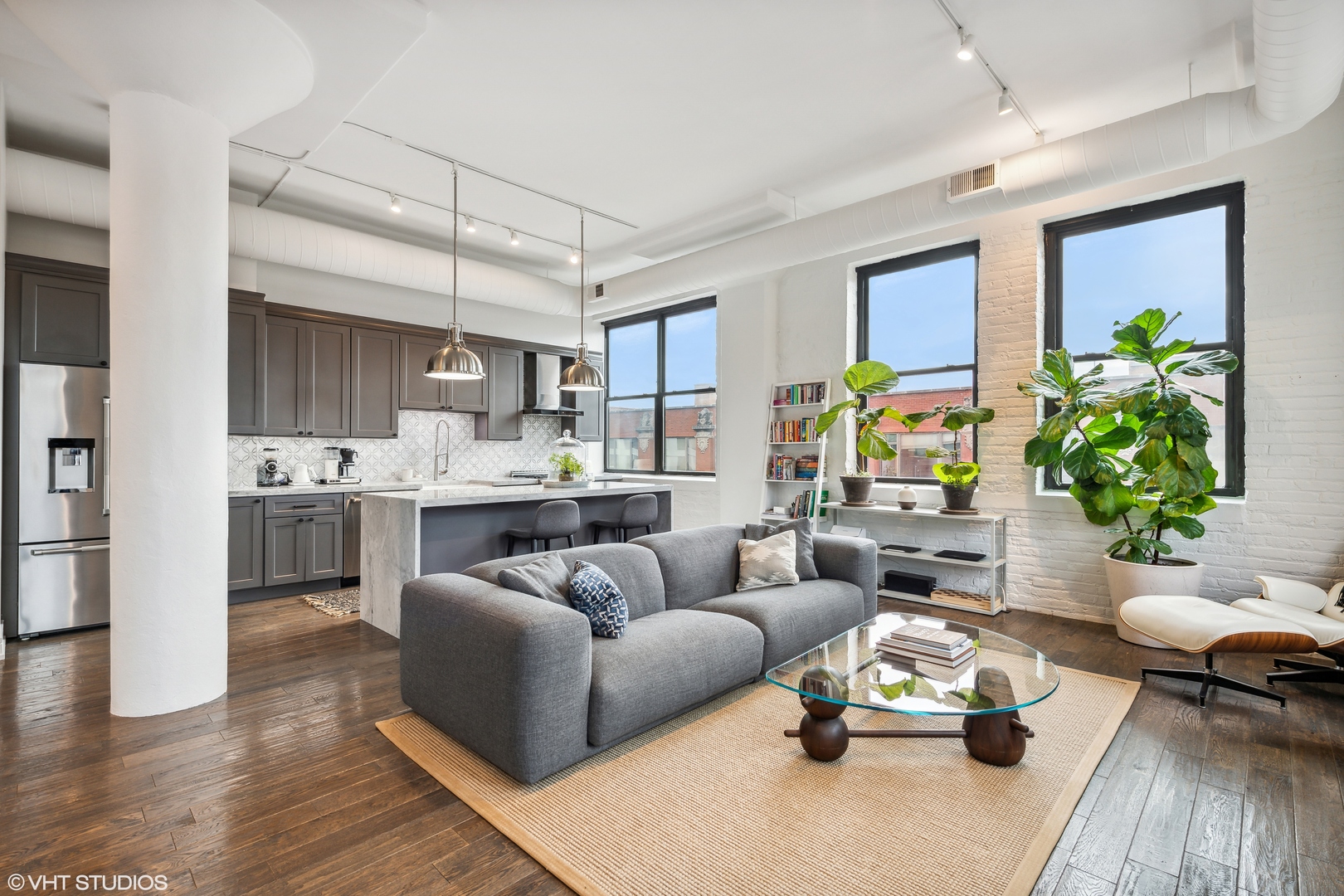 812 W Van Buren Street 6D