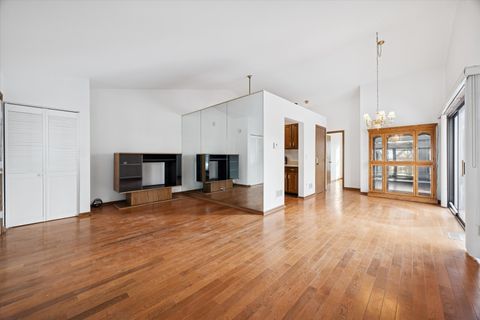 Tiny photo for 3033 Ashton Court, Westchester, IL 60154 (MLS # 12529983)