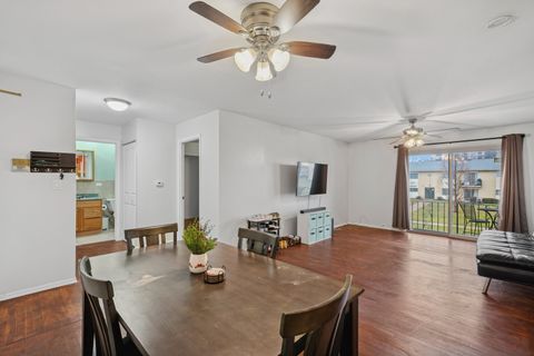 Tiny photo for 9575 Terrace Place #206F, Des Plaines, IL 60016 (MLS # 12543884)