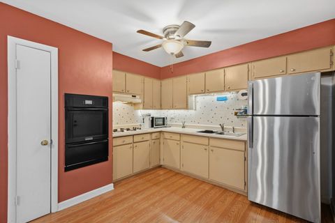 Tiny photo for 9575 Terrace Place #206F, Des Plaines, IL 60016 (MLS # 12543884)