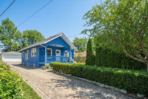 Tiny photo for 247 HIGHWOOD Avenue, Highwood, IL 60040 (MLS # 12609515)