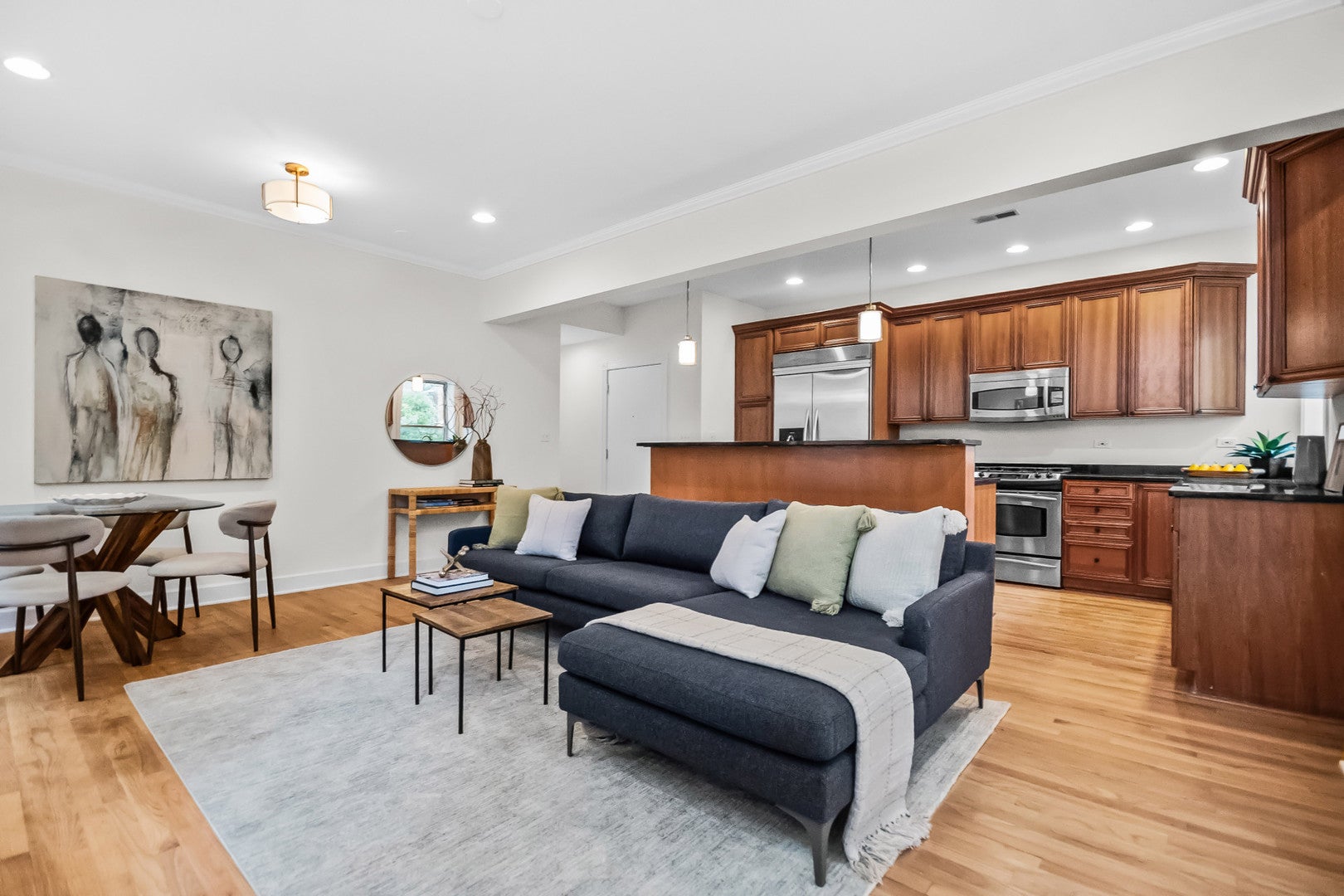 907 W Margate Terrace 2