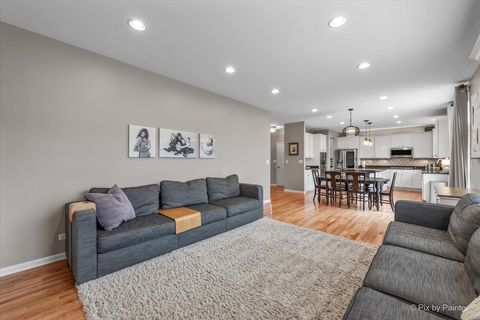 Tiny photo for 380 Fountain Avenue, Elgin, IL 60124 (MLS # 12634506)