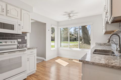 Tiny photo for 563 Woodview Road #D, Lake Barrington, IL 60010 (MLS # 12608941)