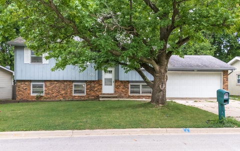 Photo of 707 Chester Drive, Normal, IL 61761 (MLS # 12698820)