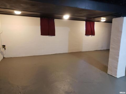 Tiny photo for 212 44TH Street, Moline, IL 61265 (MLS # QC4269859)