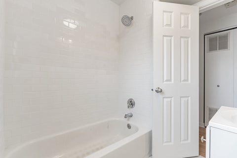 Tiny photo for 2914 W Berwyn Street #2, Chicago, IL 60625 (MLS # 12750248)