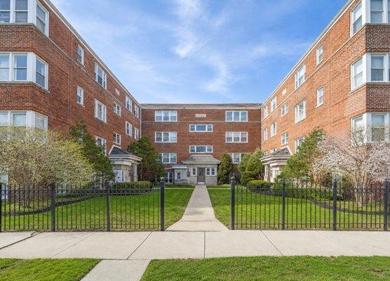 2914 W BERWYN AVE APT 2, CHICAGO, IL 60625 - Image b868df1daa31c85a0221fc78ca27af2f/3714969794