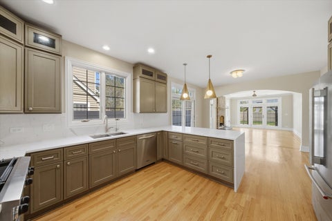 Tiny photo for 301 Spruce Street, Glenview, IL 60025 (MLS # 12761742)