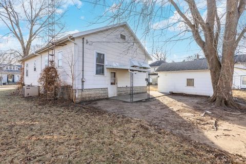 Tiny photo for 415 N Locust Street, Pontiac, IL 61764 (MLS # 12551160)