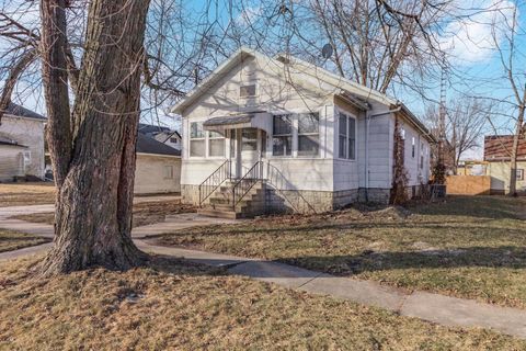 Tiny photo for 415 N Locust Street, Pontiac, IL 61764 (MLS # 12551160)
