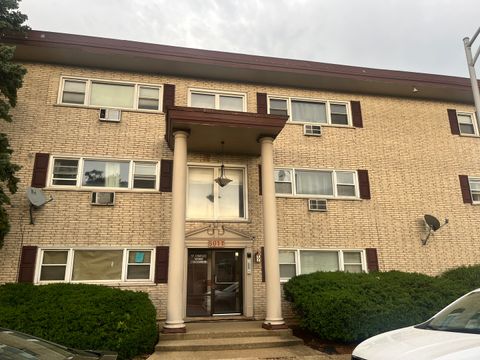 Tiny photo for 5011 Saint Charles Road #101, Bellwood, IL 60104 (MLS # 12480419)