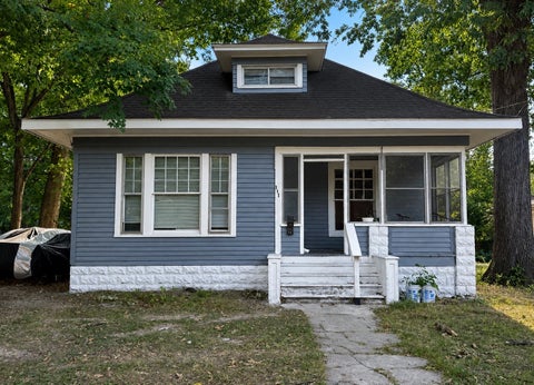 Photo of 111 S Forest Avenue, Carbondale, IL 62901 (MLS # 12724802)