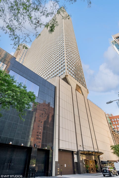 Photo of 111 E Chestnut Street #34H, Chicago, IL 60611 (MLS # 12788586)