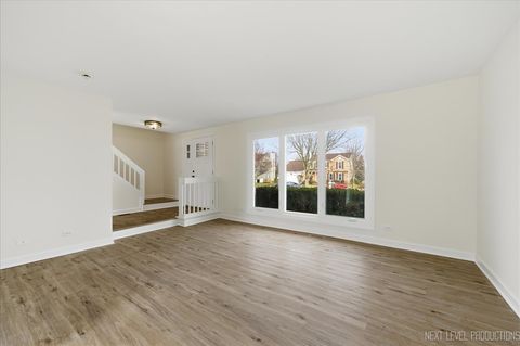 Tiny photo for 346 Timber Oaks Drive, North Aurora, IL 60542 (MLS # 12589696)