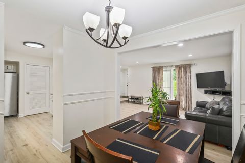 Tiny photo for 2130 Country Club Drive #2130, Woodridge, IL 60517 (MLS # 12653222)