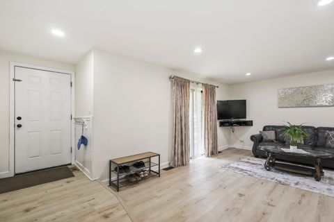 Tiny photo for 2130 Country Club Drive #2130, Woodridge, IL 60517 (MLS # 12653222)