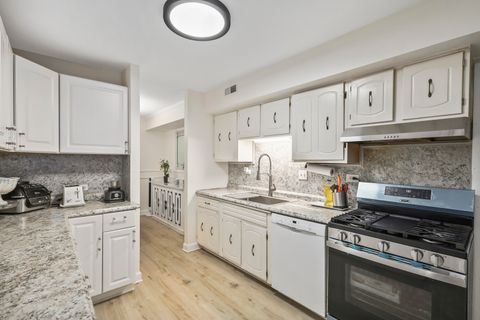 Tiny photo for 2130 Country Club Drive #2130, Woodridge, IL 60517 (MLS # 12653222)