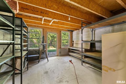 Tiny photo for 2461 Bobwhite Dr Drive, Muscatine, IA 52761 (MLS # QC4268709)