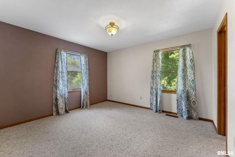 Tiny photo for 2461 Bobwhite Dr Drive, Muscatine, IA 52761 (MLS # QC4268709)