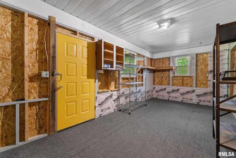 Tiny photo for 2461 Bobwhite Dr Drive, Muscatine, IA 52761 (MLS # QC4268709)