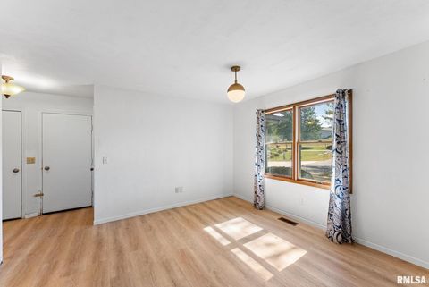 Tiny photo for 2461 Bobwhite Dr Drive, Muscatine, IA 52761 (MLS # QC4268709)