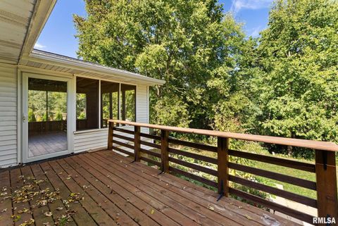 Tiny photo for 2461 Bobwhite Dr Drive, Muscatine, IA 52761 (MLS # QC4268709)