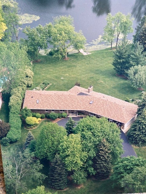 27200 W Lakeview Drive South Drive