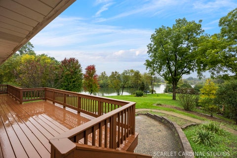 Tiny photo for 27200 W Lakeview Drive South Drive, Lake Barrington, IL 60084 (MLS # 12769935)