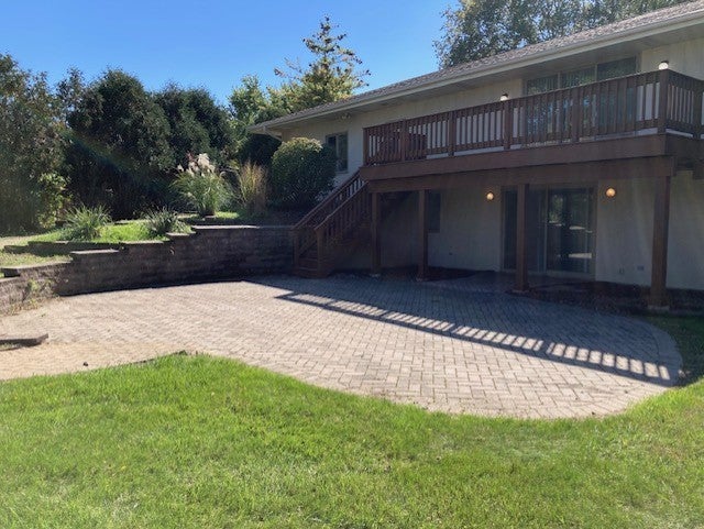 27200 W Lakeview Drive South Drive