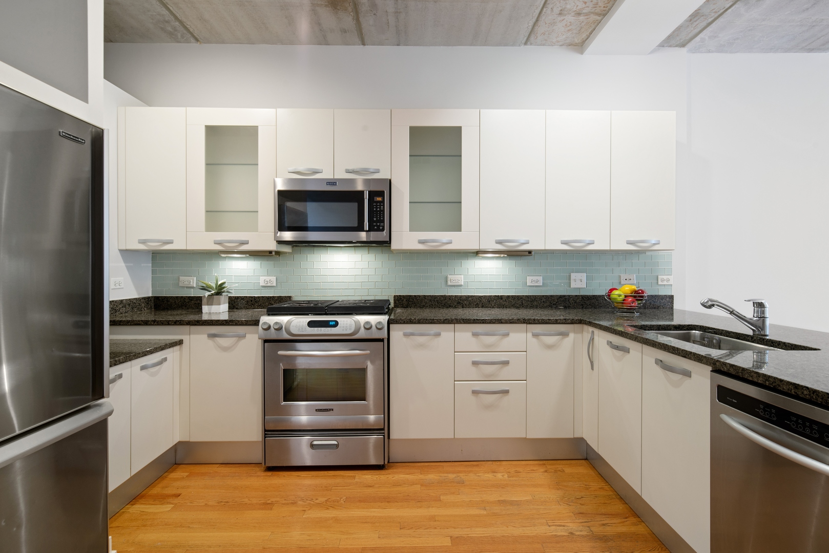 5430 N Sheridan Road 304