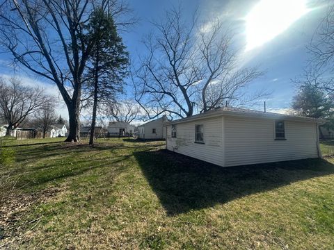 Tiny photo for 2404 Springfield Road, East Peoria, IL 61611 (MLS # 12606054)