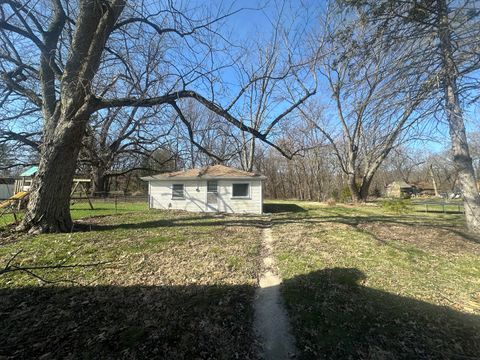 Tiny photo for 2404 Springfield Road, East Peoria, IL 61611 (MLS # 12606054)