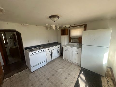 Tiny photo for 2404 Springfield Road, East Peoria, IL 61611 (MLS # 12606054)