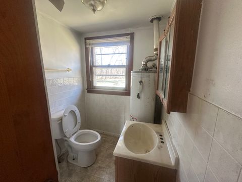 Tiny photo for 2404 Springfield Road, East Peoria, IL 61611 (MLS # 12606054)