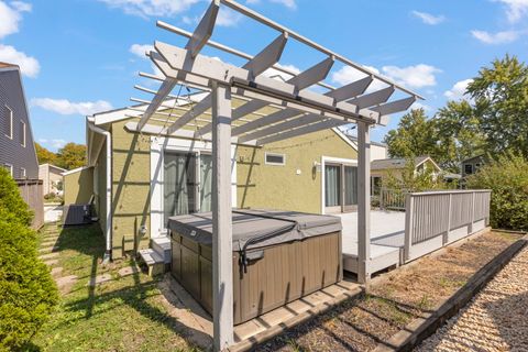 Tiny photo for 6386 Kindling Court, Lisle, IL 60532 (MLS # 12499488)