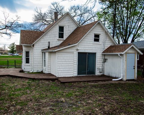 Tiny photo for 1425 24 1/2 Street, Rock Island, IL 61201 (MLS # 12622858)