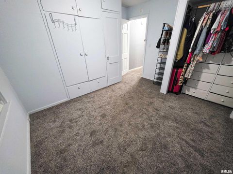 Tiny photo for 1037 E 3RD Street, Flora, IL 62839 (MLS # EB460737)