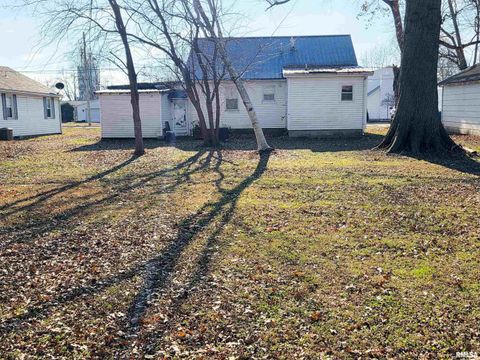 Tiny photo for 1037 E 3RD Street, Flora, IL 62839 (MLS # EB460737)