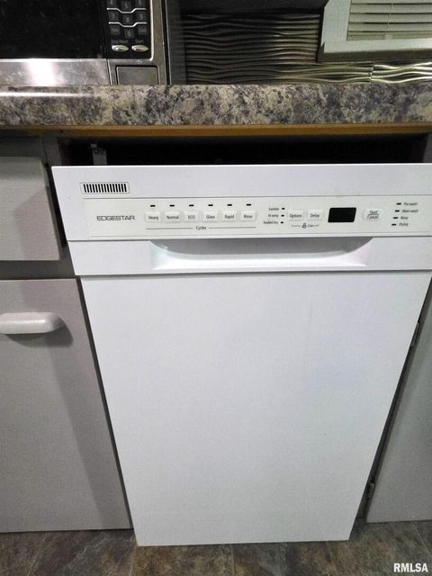 Tiny photo for 1037 E 3RD Street, Flora, IL 62839 (MLS # EB460737)