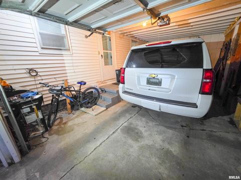 Tiny photo for 1037 E 3RD Street, Flora, IL 62839 (MLS # EB460737)