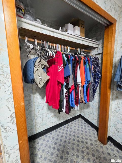 Tiny photo for 1037 E 3RD Street, Flora, IL 62839 (MLS # EB460737)