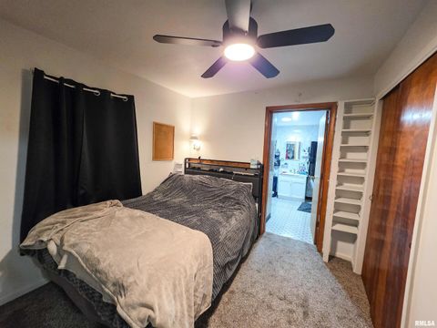 Tiny photo for 1037 E 3RD Street, Flora, IL 62839 (MLS # EB460737)