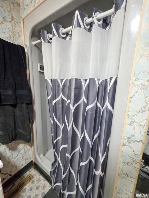 Tiny photo for 1037 E 3RD Street, Flora, IL 62839 (MLS # EB460737)