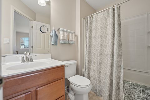 Tiny photo for 112 Morgans Gate Drive, Wood Dale, IL 60191 (MLS # 12603105)