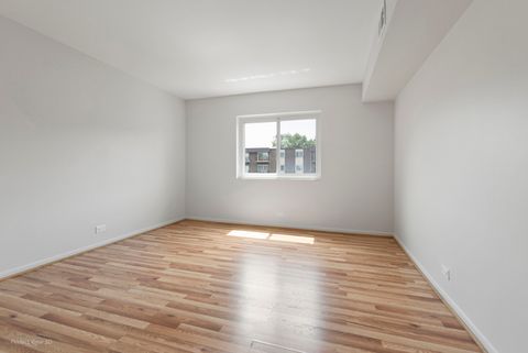 Tiny photo for 9820 S Pulaski Road #203, Oak Lawn, IL 60453 (MLS # 12656254)